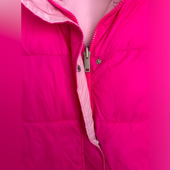 NWOT- Ugg Sydnee Fully Reversible Puffer Vest in Pink/Light Pink med - Picture 8 of 10